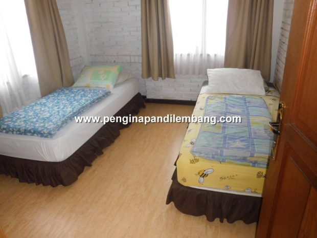 Villa Istana Bunga Villa Riyan M5 4 Kamar